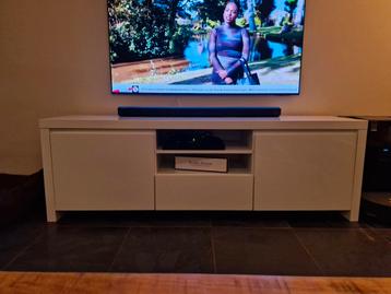 Witte TV Meubel met Klapdeurtjes en Lade direct op te halen!