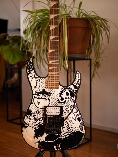 Jackson DK1 Skull Kaos met upgrades, Muziek en Instrumenten, Snaarinstrumenten | Gitaren | Elektrisch, Zo goed als nieuw, Solid body