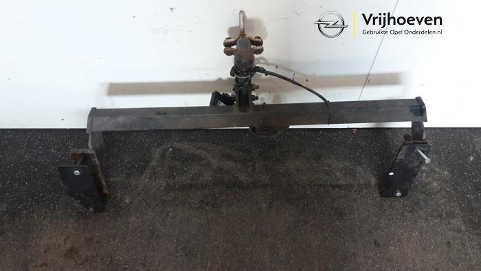 Trekhaak van een Opel Astra (Astra H 04-), Auto-onderdelen, Ophanging en Onderstel, Opel, Gebruikt, 3 maanden garantie, Ophalen of Verzenden