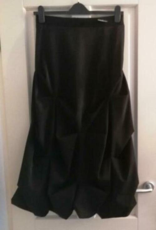 Made in Italy zwart prachtige feestelijke rok mt 38-40 32103, Kleding | Dames, Rokken, Zo goed als nieuw, Maat 38/40 (M), Zwart