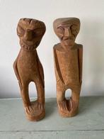 2 x oude houten beeldje Afrika. Afrikaanse kunst van hout., Antiek en Kunst, Kunst | Niet-Westerse kunst, Ophalen of Verzenden
