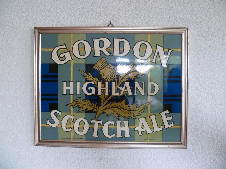 KARTONNEN RECLAMEBORD"GORDON HIGHLAND SCOTCH ALE"UIT 1974, Verzamelen, Merken en Reclamevoorwerpen, Zo goed als nieuw, Reclamebord