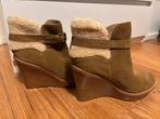Ugg Wedge sleehak Enkellaarsjes Maat 39, Bruin, Lage of Enkellaarzen, Nieuw, Ophalen of Verzenden