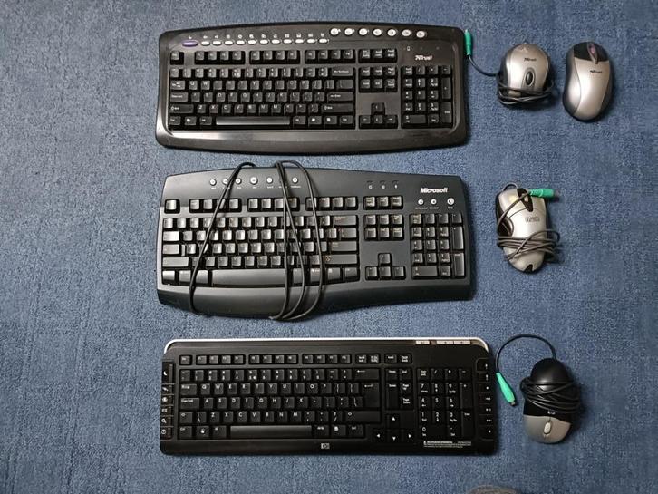 3 verschillende computer toetsenborden., Computers en Software, Toetsenborden, Gebruikt, Draadloos, Toetsenbord en muis-set, Ophalen of Verzenden