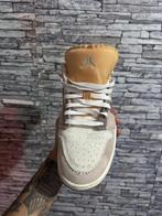 AIR JORDAN 1 LOW SE CRAFT SAIL TAUPE HAZE, Kleding | Heren, Schoenen, Ophalen, Overige kleuren, Nike, Nieuw
