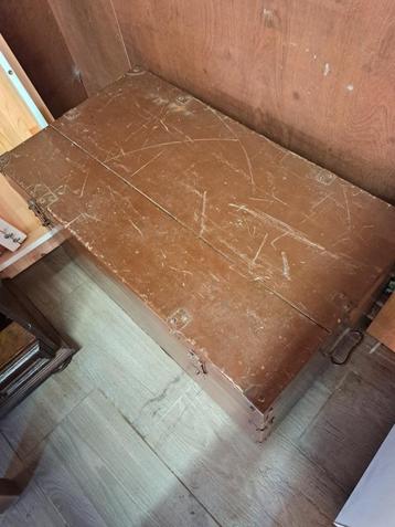 hele mooie vintage kist te koop. 5 beschikbaar voor biedingen