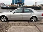 Mercedes-Benz E-Klasse 2.6 E240 Sedan AUT 2003 Grijs, Auto's, Automaat, Achterwielaandrijving, 2597 cc, 1505 kg