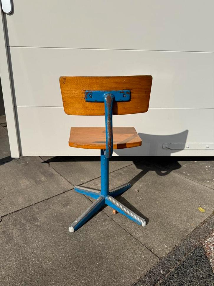 Vintage Kleuter/School Stoeltje, Huis en Inrichting, Stoelen, Gebruikt, Eén, Hout, Blauw, Ophalen