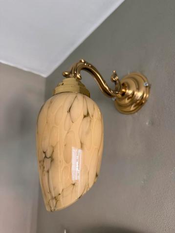 Wandlamp messing gemarmerd glas lamp koper antiek vintage beschikbaar voor biedingen