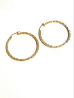 9k gouden oorbellen, Sieraden, Tassen en Uiterlijk, Oorbellen, Hangers, Ophalen of Verzenden, Zo goed als nieuw, Goud