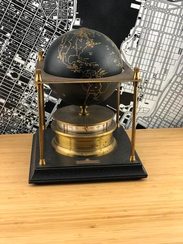 Royal Geographical Society Wereldbol klok Swiss made 1979 beschikbaar voor biedingen