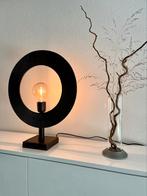 Moderne metalen lamp., Ophalen of Verzenden, Zo goed als nieuw, Minder dan 50 cm