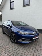 Toyota Auris Touring Sports 1.8 Hybrid Pano Vakantie Actie!, Gebruikt, 4 cilinders, 25 km/l, Te koop