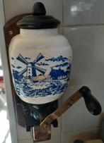 delfs blauw koffiemolen , zoutbakje en koffiefilterhouder, Antiek en Kunst, Ophalen