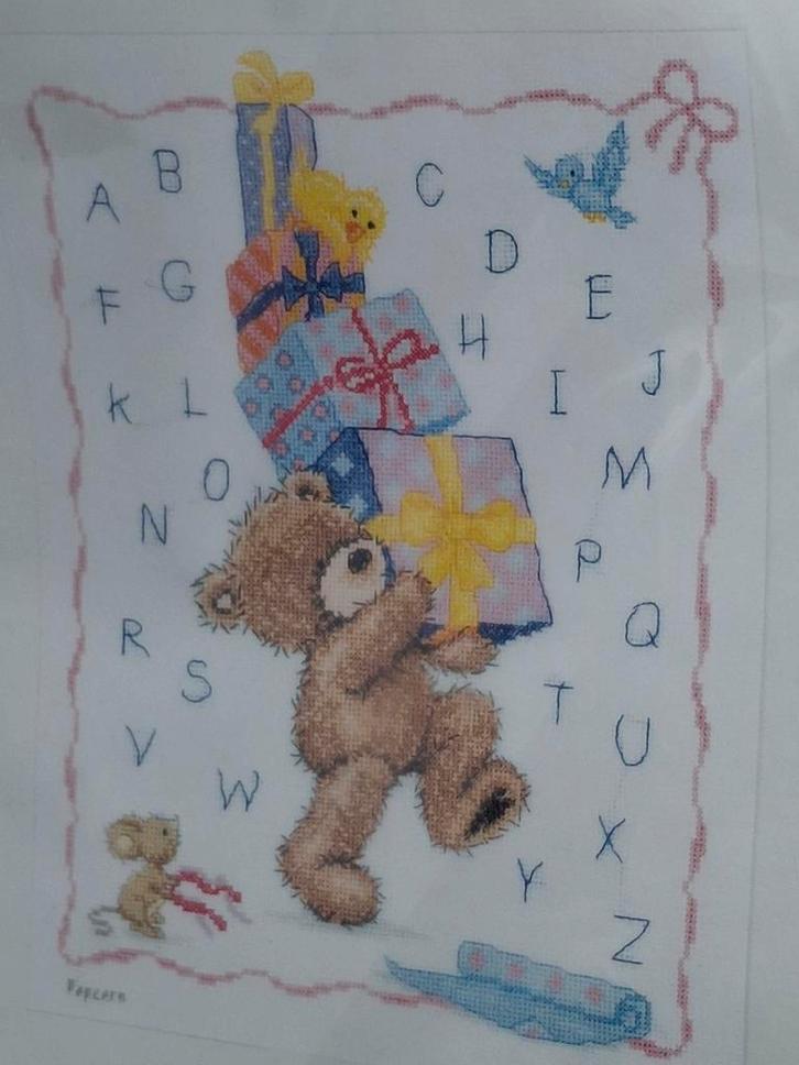 Borduurset Popcorn the Bear Vervaco, Hobby en Vrije tijd, Borduren en Borduurmachines, Nieuw, Borduurpakket, Handborduren, Ophalen of Verzenden