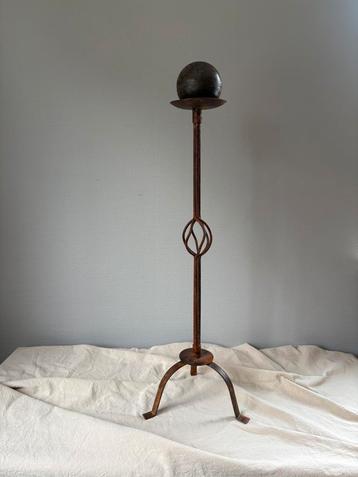 Vintage castiron tripod kandelaar wabisabi h60cm beschikbaar voor biedingen