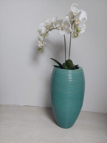 Mooie hoge stenen ribbel vaas / bloempot turquoise beschikbaar voor biedingen