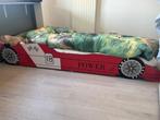 Raceauto bed, Kinderen en Baby's, Kinderkamer | Bedden, Ophalen, 85 tot 100 cm, Zo goed als nieuw, Matras