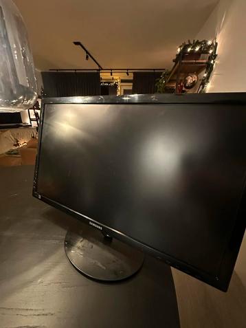 Samsung 24 inch Monitor beschikbaar voor biedingen
