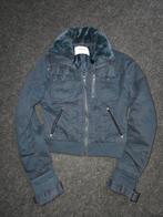 Winterjas Only mt S, kort jasje z.g.a n., Kleding | Dames, Jassen | Winter, Only, Blauw, Ophalen of Verzenden, Zo goed als nieuw