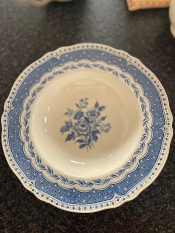 Avon Grindley England 2 grote + 2 diepe borden beschikbaar voor biedingen