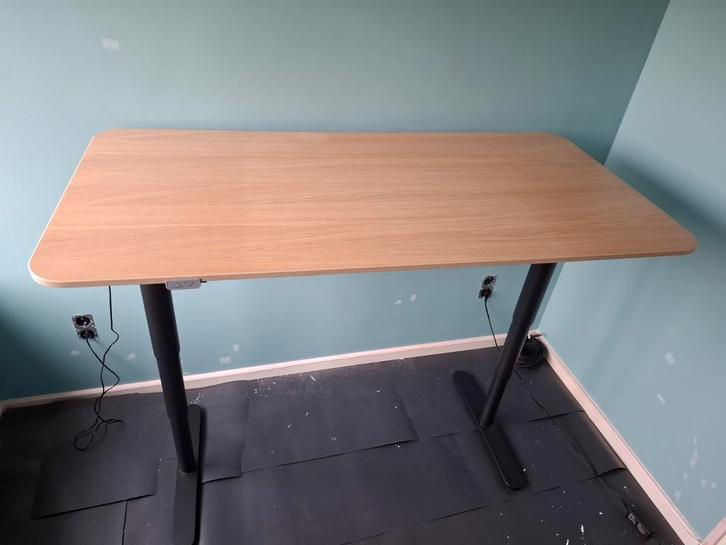 Zo goed als nieuwe IKEA Bekant bureau 160x80cm elektrische, Huis en Inrichting, Bureaus, Zo goed als nieuw, Bureau, Elektrisch
