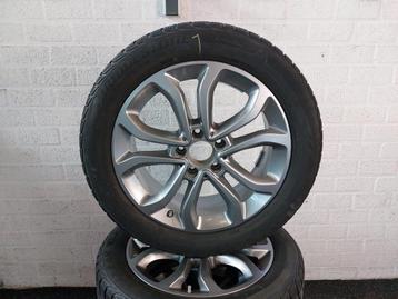 Mercedes Benz C-klasse Winterset 17 Inch Origineel beschikbaar voor biedingen