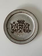 Hannie Mein decoratief keramieken bord met wapenschild, Antiek en Kunst, Ophalen of Verzenden