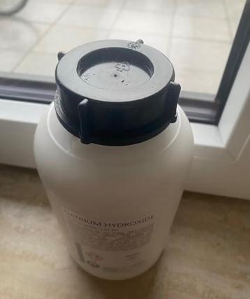 NIEUW Natrium hydroxide 1.25kg (voor zeep) caustic soda  beschikbaar voor biedingen