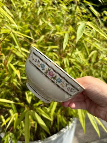 Chinese kommetjes creme porselein bloem goud,vintage,zgan beschikbaar voor biedingen
