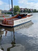 swiss craft (Riva Boesch Pedrazzini), Watersport en Boten, Ophalen, Binnenboordmotor, 6 meter of meer, Zo goed als nieuw
