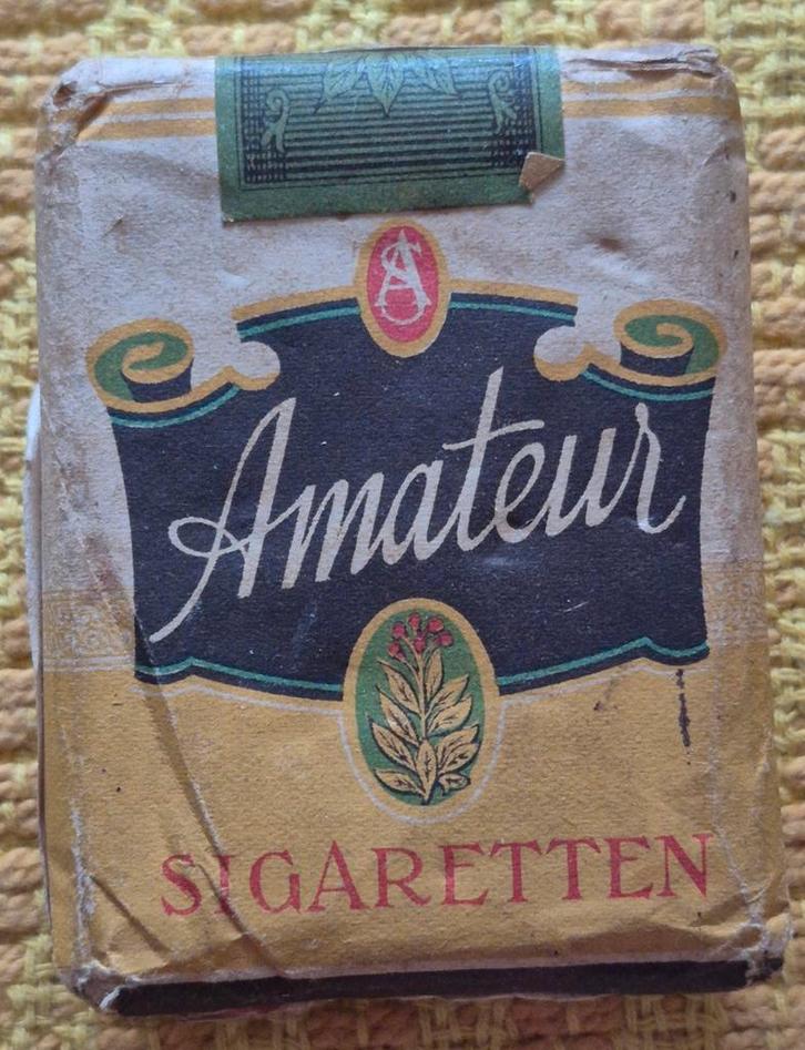 (Oude) Sigaretten en sigaartjes, voor de verzamelaar., Verzamelen, Rookartikelen, Aanstekers en Luciferdoosjes, Tabaksdoos of Verpakking