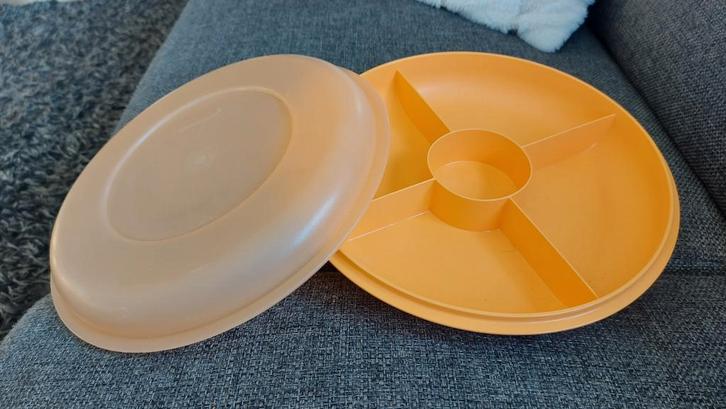 Tupperware Hapjes Schaal met Deksel, Huis en Inrichting, Keuken | Tupperware, Gebruikt, Schaal, Oranje, Ophalen of Verzenden