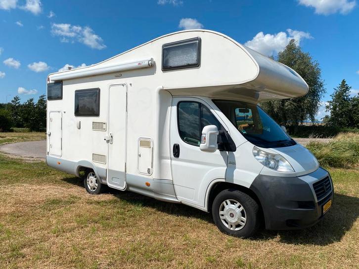 Fiat MC Louis M700 / Modern Interieur / Stapelbed (6 pers), Caravans en Kamperen, Campers, Particulier, tot en met 6, Alkoof, McLouis