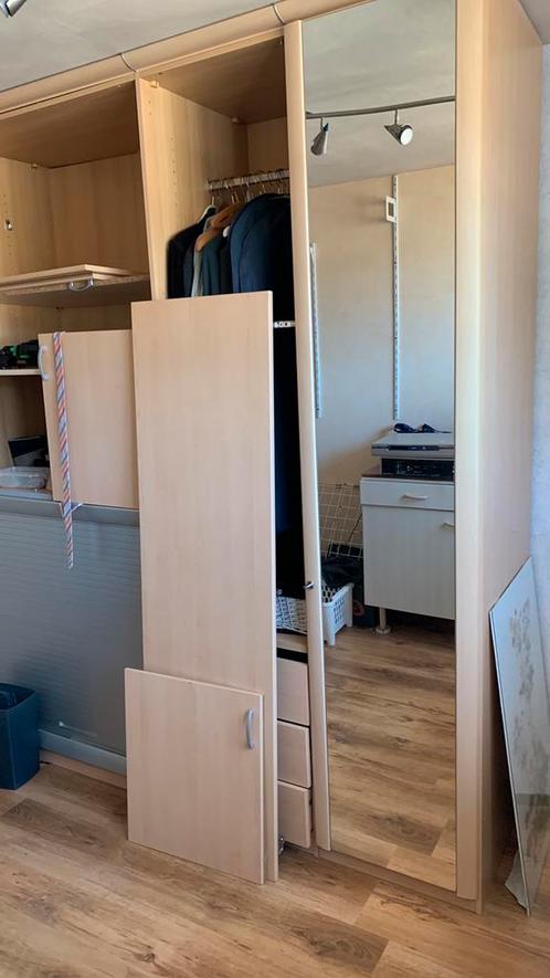 Gratis af te halen kledingkast, Huis en Inrichting, Kasten | Kledingkasten, Gebruikt, 150 tot 200 cm, 50 tot 75 cm, Ophalen of Verzenden
