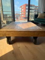 Robuuste lage tafel, Huis en Inrichting, Tafels | Salontafels, Ophalen, Gebruikt, 100 tot 150 cm, Eikenhout