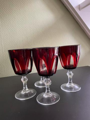 4x antieke kleine wijnglazen robijn rood met kristal