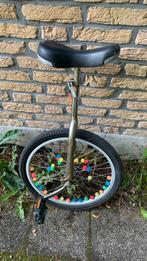 Zilverkleurige eenwieler €10,-, Ophalen, Gebruikt