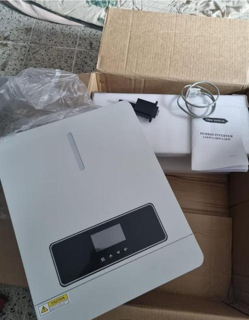 Hybride omvormer 6,2kW voor gebruik met of zonder thuisbatte, Doe-het-zelf en Verbouw, Elektra en Kabels, Zo goed als nieuw, Overige typen