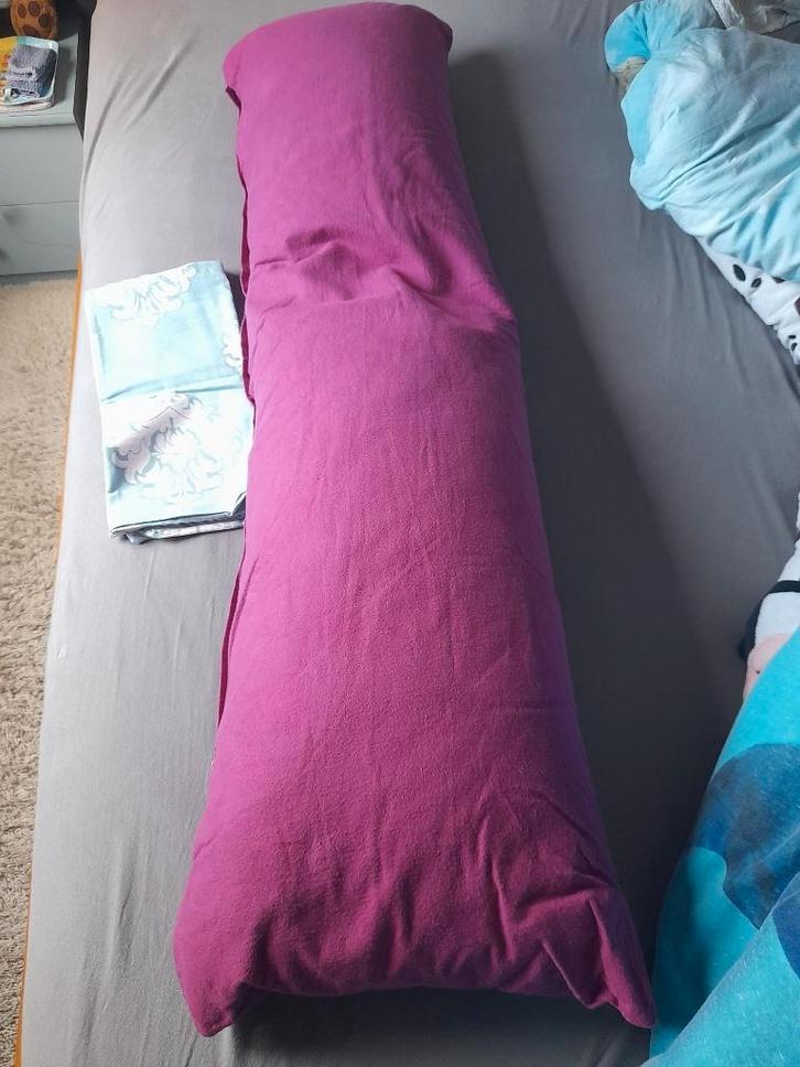 Zijslaapkussen Lang kussen 1m30 incl. 2 hoezen, Huis en Inrichting, Woonaccessoires | Kussens, Zo goed als nieuw, Overige kleuren