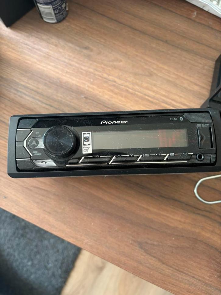 Pioneer MVH-S320BT + installatieset Ford, Auto diversen, Autoradio's, Zo goed als nieuw, Ophalen