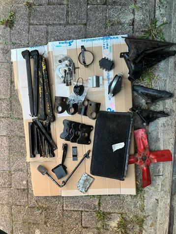 Diverse MG parts  beschikbaar voor biedingen