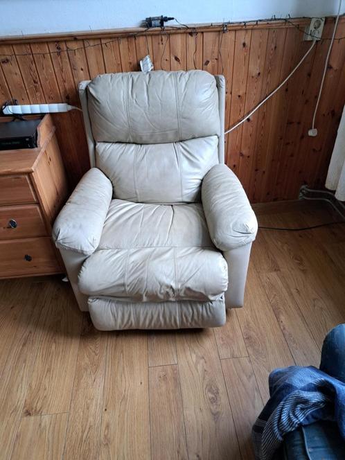 mooie fauteuil . gratis op te halen., Huis en Inrichting, Fauteuils, Gebruikt, 75 tot 100 cm, Ophalen