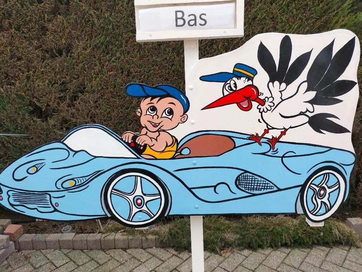 Geboorteborden Geboortebord baby in blauwe sportauto., Kinderen en Baby's, Kraamcadeaus en Geboorteborden, Nieuw, Geboortebord