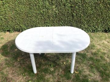 Tuintafel / Campingtafel beschikbaar voor biedingen