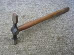 Kleine Hamer, met lange steel.  160 gram, Antiek en Kunst, Antiek | Gereedschap en Instrumenten, Verzenden