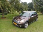 Mini Clubman 1.6  120pk Cooper Pepper Nederlandse auto NAP, Auto's, Mini, Voorwielaandrijving, 4 cilinders, Bruin, 4 stoelen