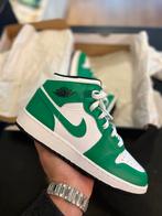 Air Jordan 1 Mid Lucky Green GS EU 38.5 - Nieuw, Nieuw, Ophalen of Verzenden, Sneakers of Gympen, Jordan
