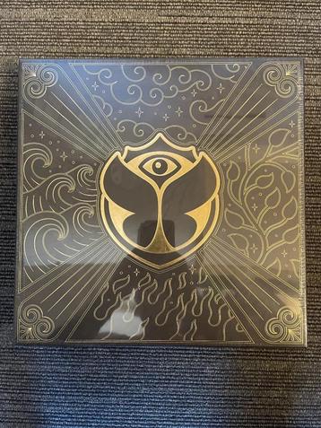 Tomorrowland 2005 - 2019, 15x Vinyl Box Set Limited Edition beschikbaar voor biedingen