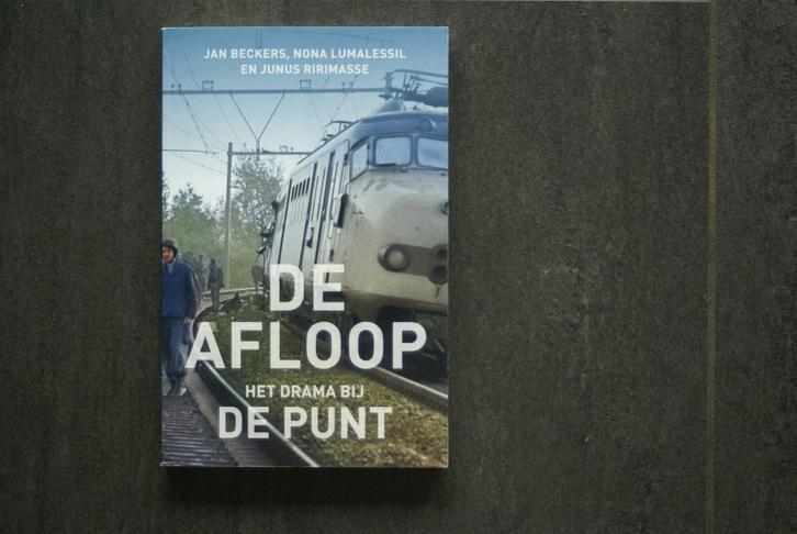 DE AFLOOP: Het drama bij DE PUNT.. (2023), Boeken, Geschiedenis | Vaderland, Zo goed als nieuw, Ophalen of Verzenden